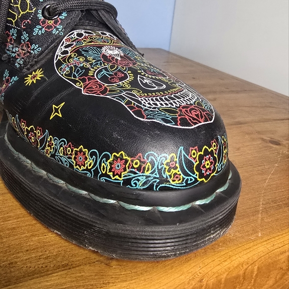 Day Of The Dead 1460 Dr.Martens Skull Pattern Boots - Picture 5 of 13